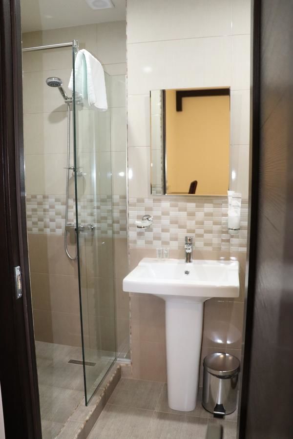 Отель Yerevan Centre Hotel Ереван-12